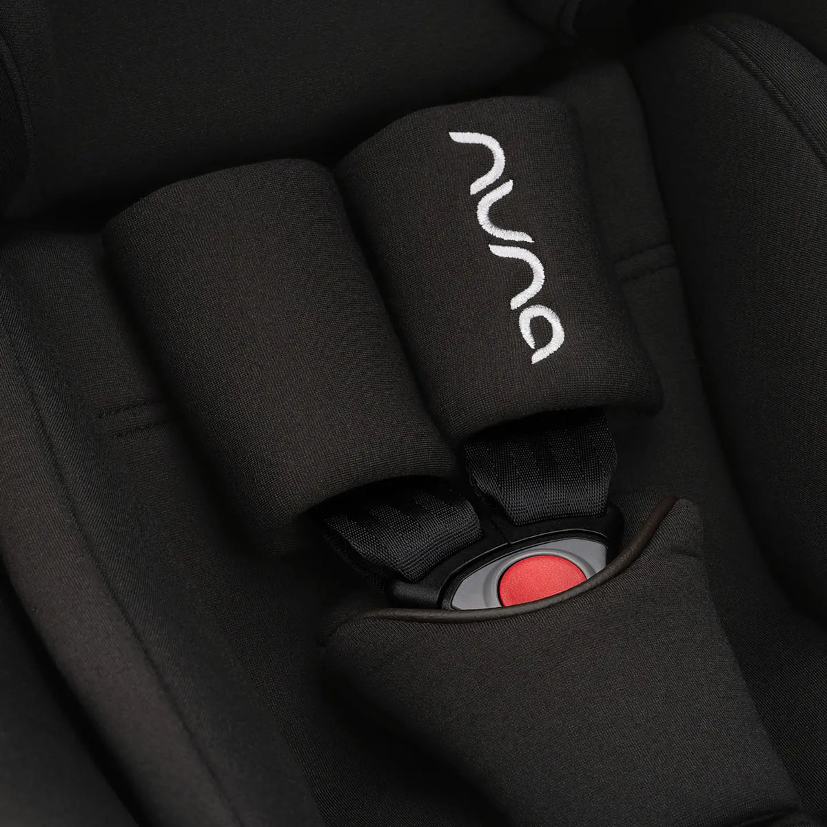 B-Ware Nuna Pipa Urbn Babyschale Autositz Kindersitz Caviar Integriertem Isofix System