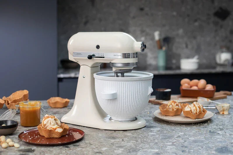 KitchenAid 4,8 L 5KSM175 Artisan Küchenmaschine Pastalover mit Nudelwalzen 3er- Set